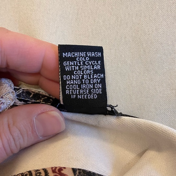 ⚡️FLASH Sale⏱️ Women’s Rue21 Elephant Pattern Dress with Wide Sleeves - Picture 12 of 12